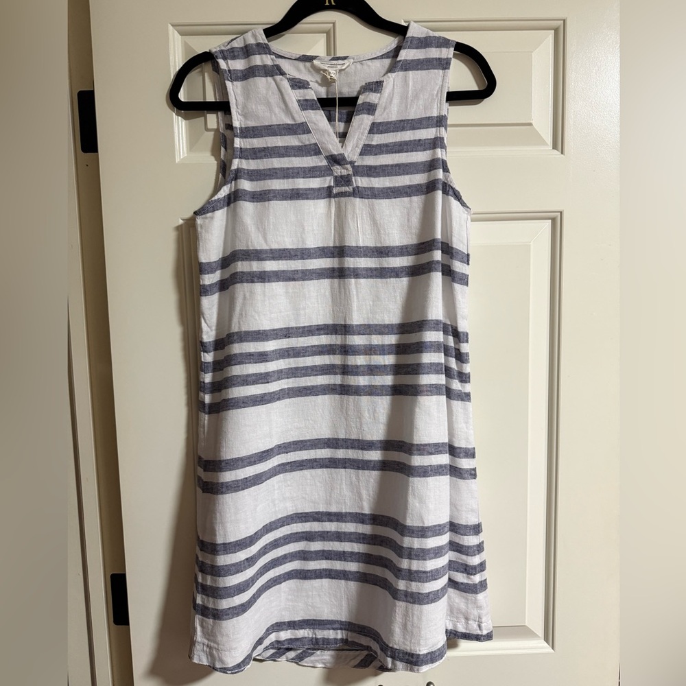 Beachlunchlounge Linen Striped Dress in Navy and White